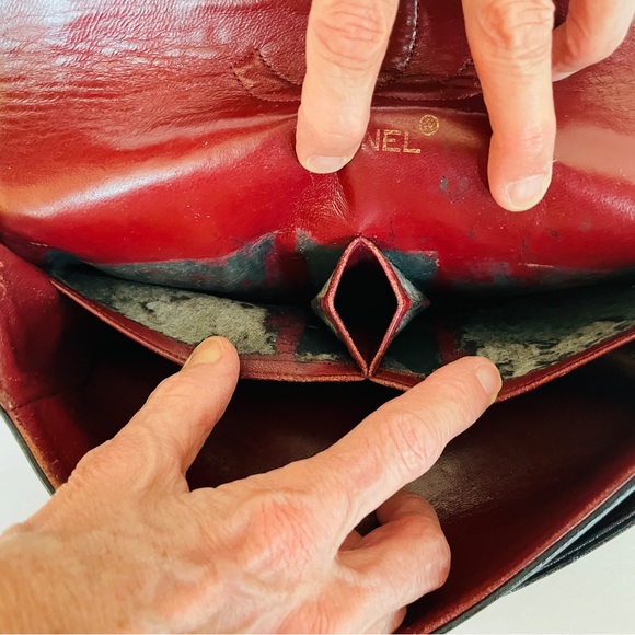 Chanel Classic Double Flap Black Lambskin Bag Vintage - Picture 15 of 16